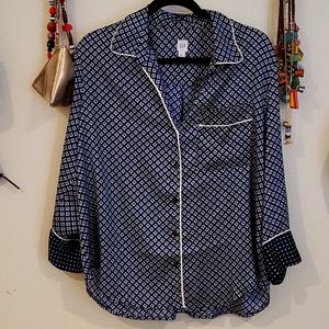 Gap pajama blouse navy and white silky xl